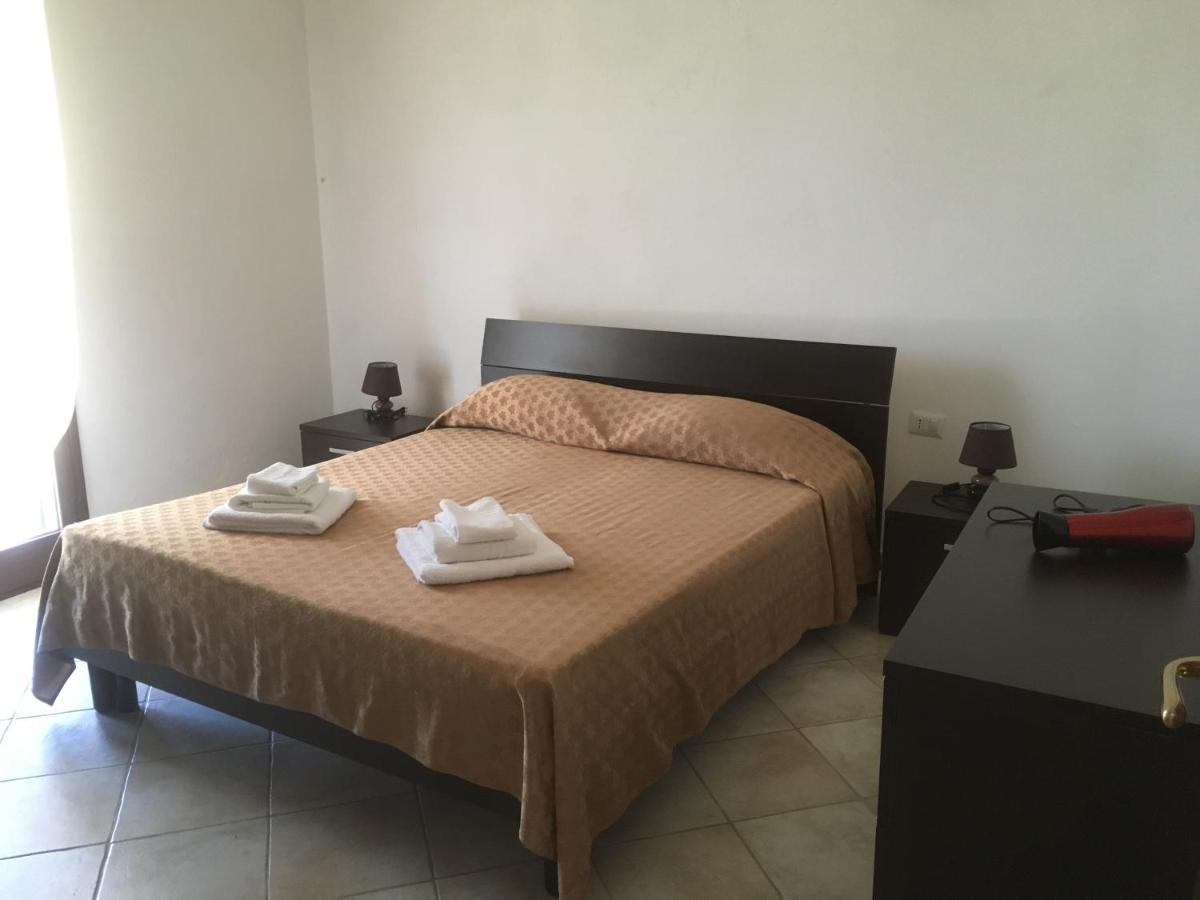 טנאונלה Residence S'Oggiastrone מראה חיצוני תמונה