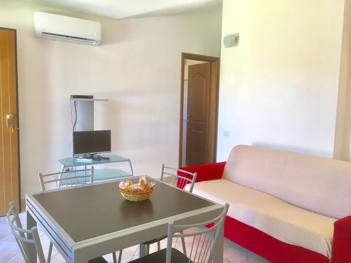 טנאונלה Residence S'Oggiastrone מראה חיצוני תמונה